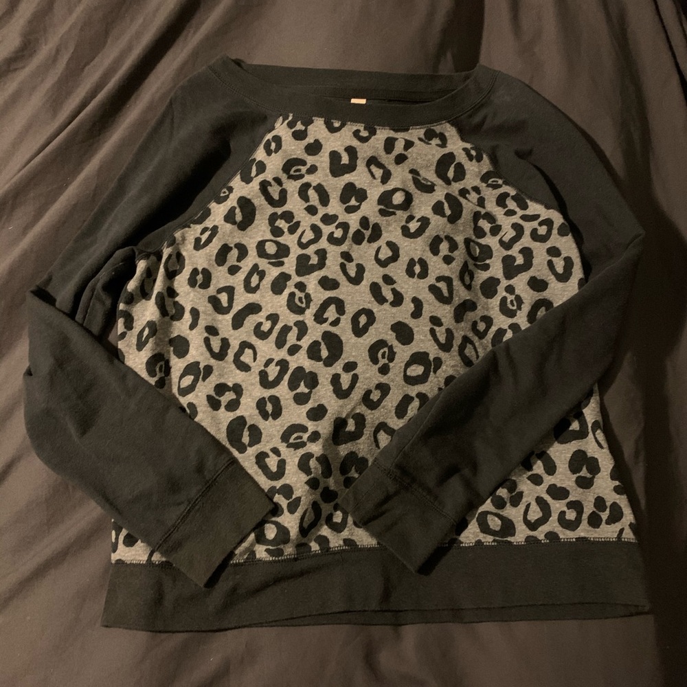Xhilaration leopard print sweatshirt